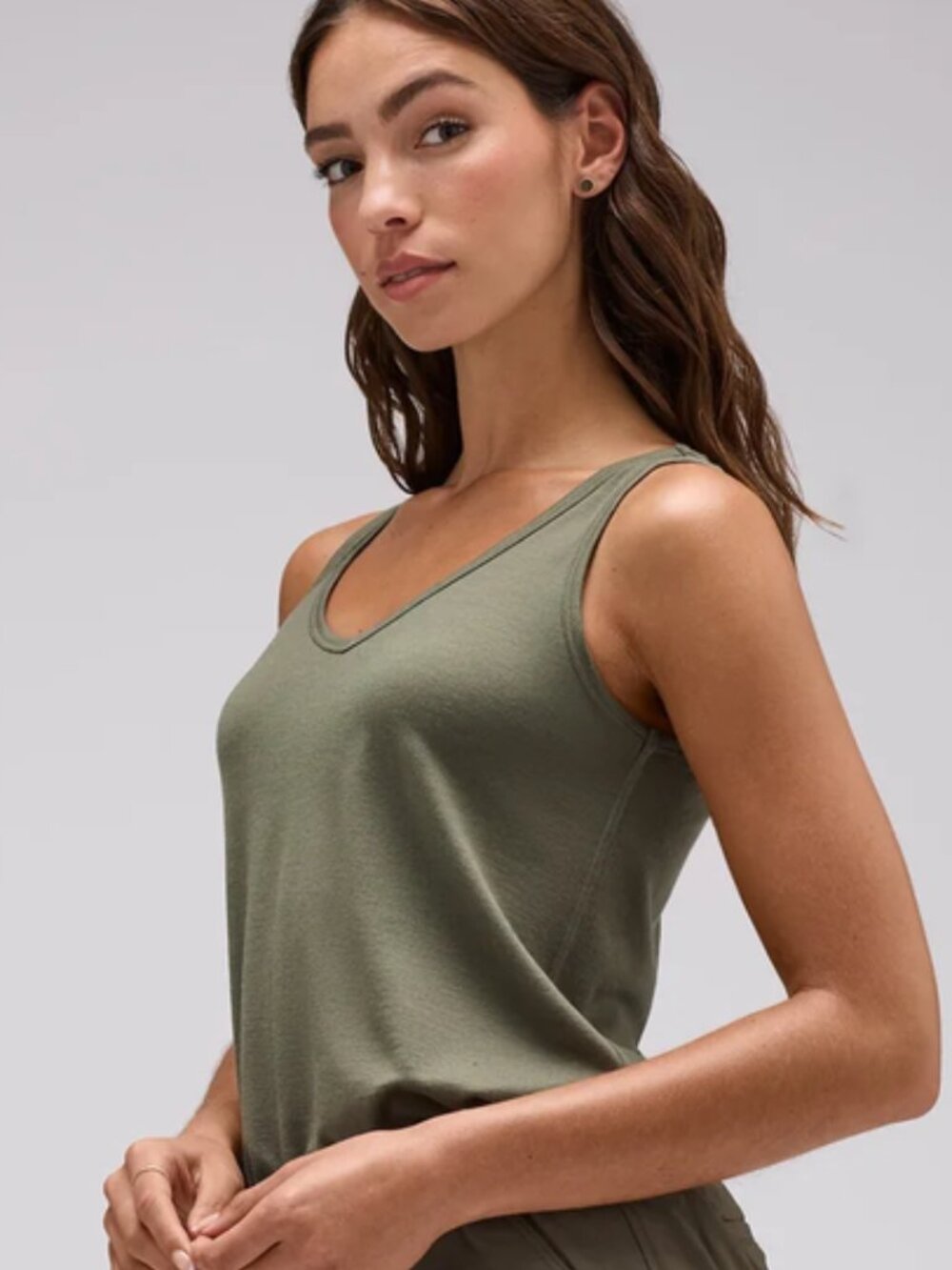 Unbound Merino Women's Relaxed V-Neck Tank Top Dark Olive Green Size L - Picture 12 of 13